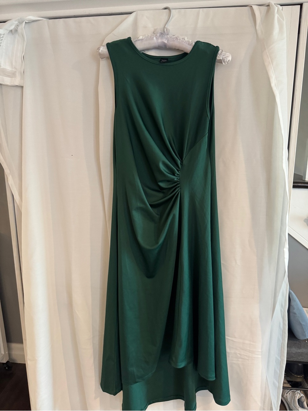 Sleeveless Emerald Midi Dress with Twist Detail